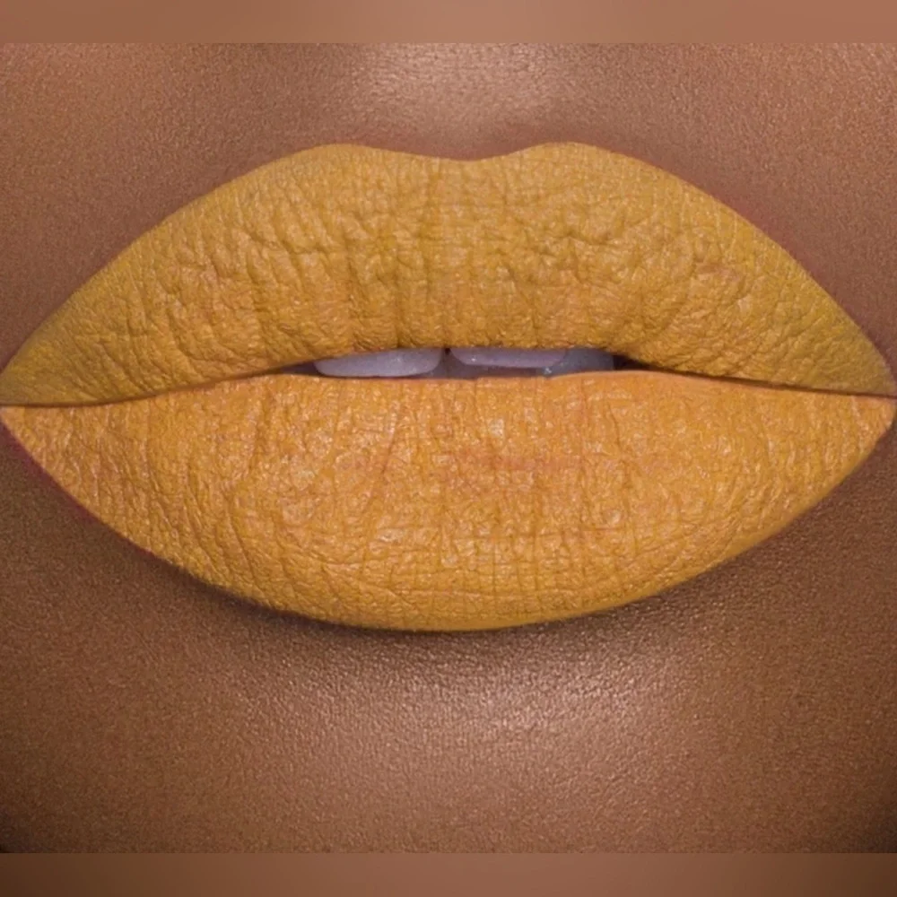 Jeffree Star Velvet Trap Matte Lipstick in Extending The Olive Branch NIB